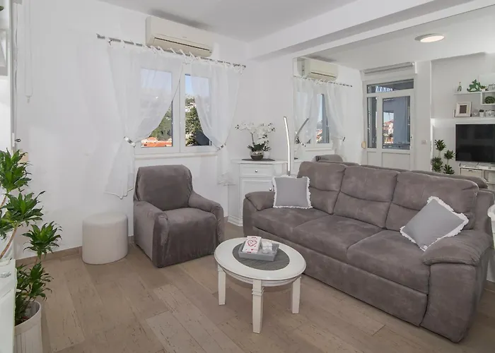 Mirror Appartamento Ragusa