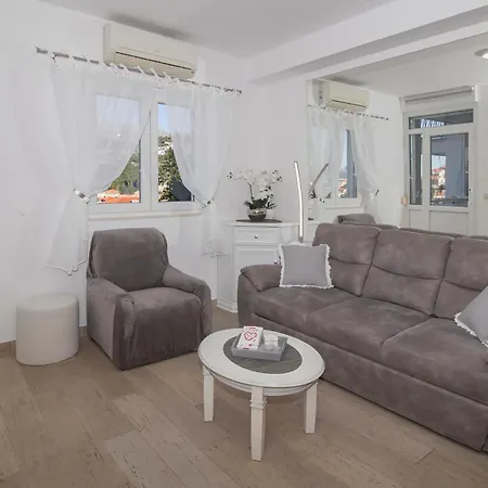 Mirror Apartment Dubrovnik